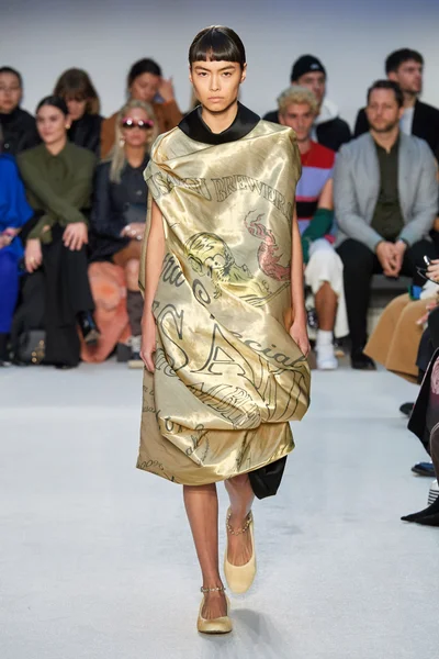 Look 8